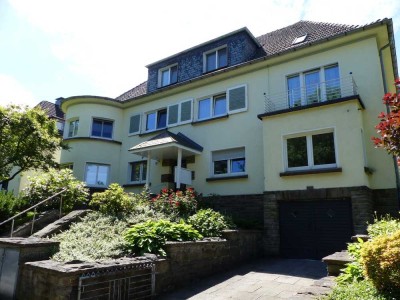 Schöne, renovierte zweieinhalb Zimmer Wohnung in gesuchter Lage ab 01.11.2025 zu vermieten.