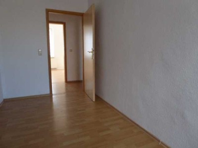 2 Zimmer + Küche (inkl. Einbauküche) + Bad + Flur in 06449 Aschersleben