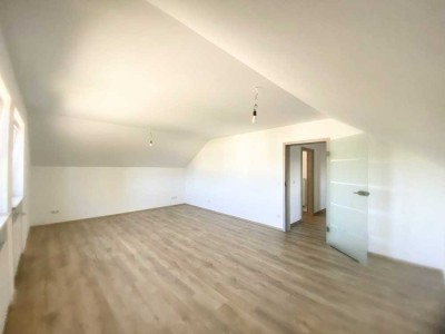 Helle 4-Zimmer, neuwertig renovierte Dachgeschosswohnung in Lebach