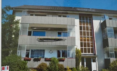 Komplett renovierte 3,5 Zimmerwohnung mit neuer EBK