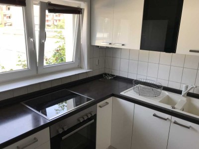 4 Zi-Whg, EBK, renoviert, Sehr ruhig, Ost-Balkon, Top Lage Reinbek