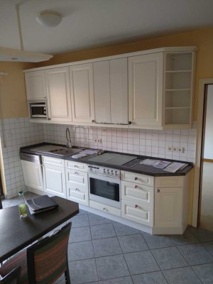 Schöne und gepflegte 6-Zimmer-Wohnung mit EBK in Verden