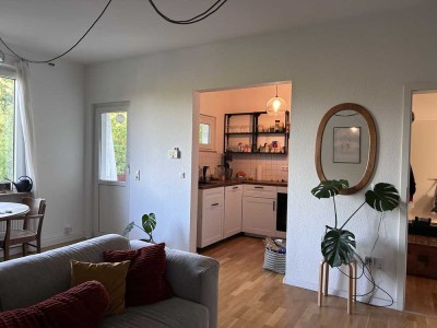 helle 3-Zimmer-Wohnung mit Balkon