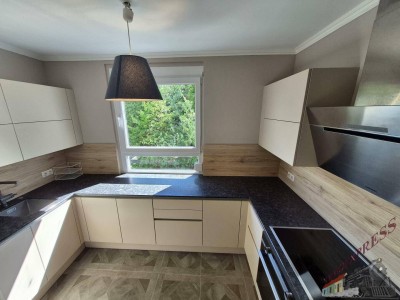 Topsaniert wie Erstbezug- Loggia- Teifgaragenstellplatz