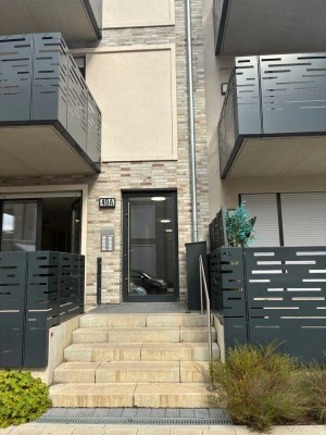 47121/23  Geräumige 4.Zi Wohnung mit großzügigem Balkon im Neubau in Düsseldorf Rath sucht neuen Mie