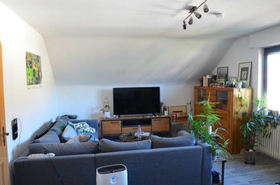 Charmante Dachgeschosswohnung in zentraler Lage – Bezug ab 01.06.2025 möglich (ggf. früher)