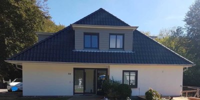 Modernisierte 3-Zimmer-Wohnung mit Balkon und Einbauküche in Glücksburg