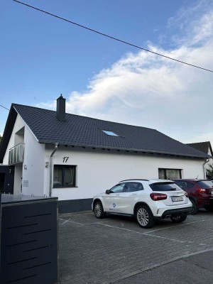 Stilvolle, modernisierte 2-Zimmer-Terrassenwohnung in Auenwald