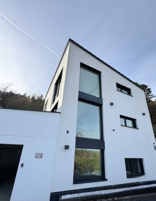 Freistehend – luxuriös – modernste Technik – außergewöhnliche Lage