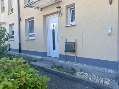 Familienfreundliches Reihenhaus mit großem Garten – Ideal für Eltern der Europäischen Schule Rhein