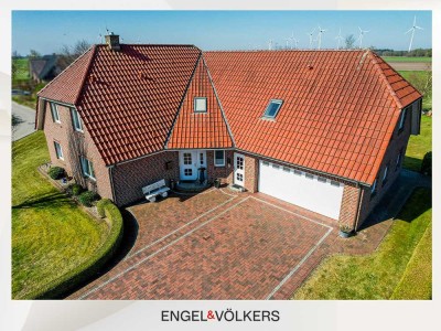 Viel Platz & Potenzial: EFH mit Einliegerwohnung, Garage & Baugrundstück