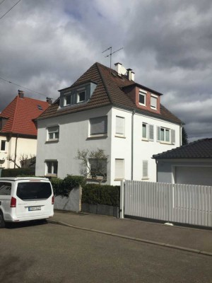 Süße und praktische 2,5 Zi.-DG-Whg. in Feuerbach
