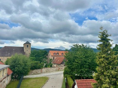 Gemütlich 4-Zimmerwohnung mit wunderschönem Blick und Stellplatz