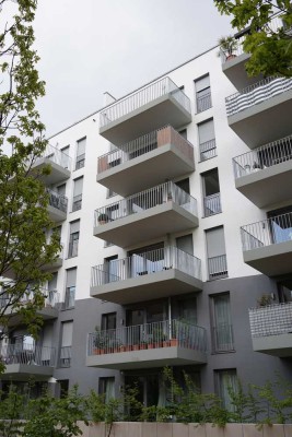 Rebstockpark: Moderne möblierte 2- Zimmerwohnung mit Balkon