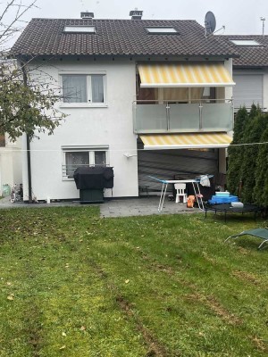 Luxuriöses, kernsaniertes Generationenhaus mit großem Garten in Sindelfingen