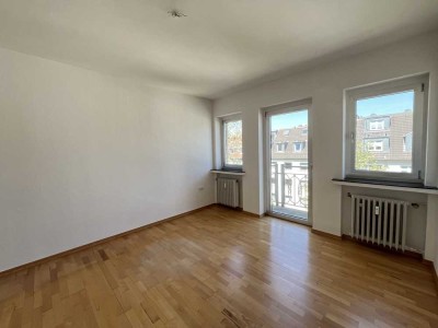 *WOHLFÜHLOASE IM DÜSSELTAL - 3 ZIMMER WOHNUNG MIT BALKON*