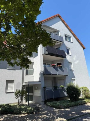 Moderne 4 ZKB Dachgeschoss-Maisonette-Wohnung mit Balkon und TG-Stellplatz in MA-Seckenheim