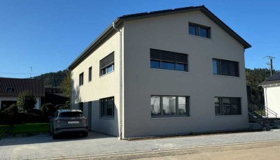 Erstbezug! Lichtdurchflutete 2-Zimmer-Wohnung mit Terrasse und Garten in Gengenbach-Fußbach