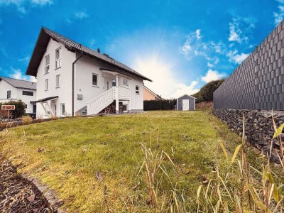 Ihr neues zu Hause: Großes Einfamilienhaus mit Einliegerwohnung