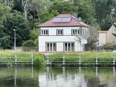 Ein Haus am See - Historie trifft Neubau