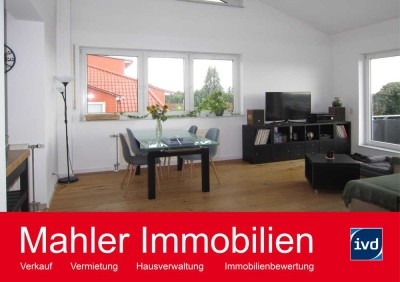 TOP gepflegte Dachgeschosswohnung mit Einbauküche, 2 Balkonen & 2 Stellplätzen in Auerbach !