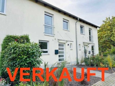 Verkauft! Großes RMH, 6-Zi, bodentiefe Fenster, Parkettb., Fbhz. 1 Garage, 90768 Fürth-Dambach