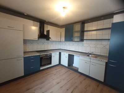 Schöne, helle 3,5-Zimmer Wohnung im 1. OG mit Balkon und EBK in Wangen im Allgäu