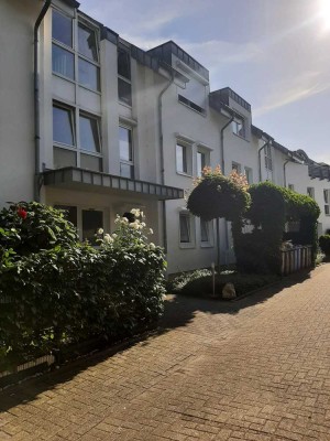 Helle 3-Zimmer Maisonette-Wohnung mit Balkon und Tiefgarage