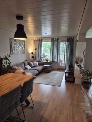 Schicke 3-Zimmer  Maisonette mit 2 Balkonen und hochwertiger EBK