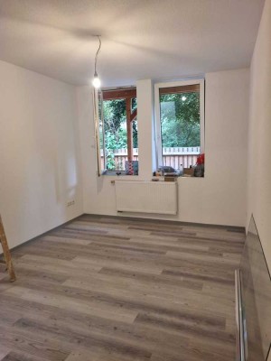 2 Zi. Whg. , zentrale Lage zu vermieten