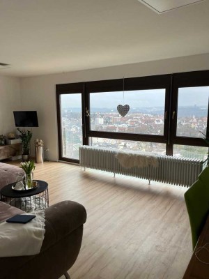3,5 Zi.-Wohnung, Höhenlage mit Blick über Esslingen bis zur Schwäbischen Alb