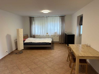 Apartment mit Büro- Coaching- Gewerberaum im Frankfurter Norden