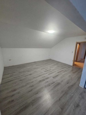 Geräumige 3-Zimmer-Wohnung in 94327, Bogen