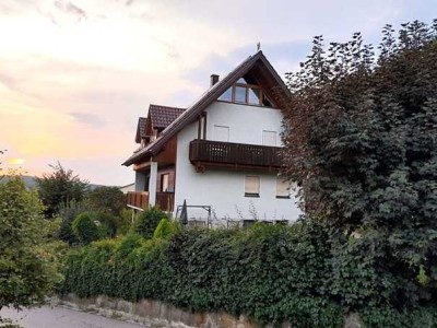 Großzügiges Einfamilienhaus mit 8 Zimmern in Amberg-Raigering