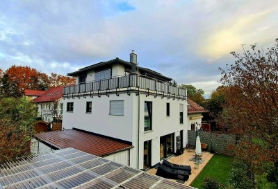 Neubau von 2021: Hochwertige 5-Zimmer-Terrassenwohnung in Gauting mit Garten und Keller