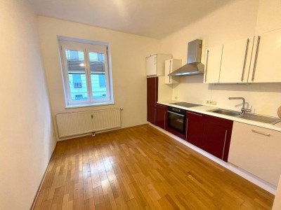 Großzügige Wohnung in zentraler ruhiger Stadtlage