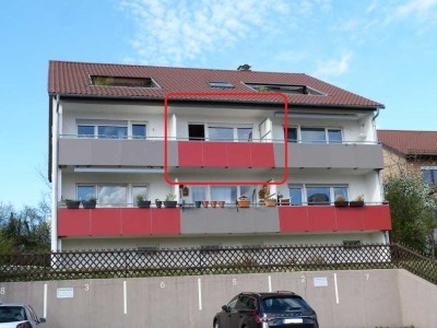 Schöne vollmöblierte 1,5 Zimmerwohnung mit Sonnenbalkon und Fernsicht. Ruhige Lage + Stellpatz