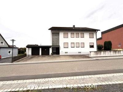 Schönes, großzügiges Zweifamilienhaus auf Erbpacht in Wiesau
