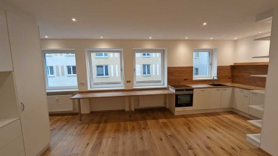 Exklusives, möbliertes 1-Zimmer-Apartment in zentraler Lage - Georgs- und Kreuzviertel, Augsburg