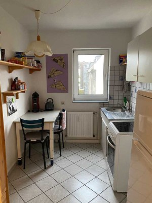 Wenn Sie ins Schwitzen geraten, können Sie auf dem gemütlichen Balkon der 3ZKB entspannen