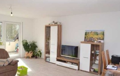 FÖHREN helle, moderne 3-Zimmer-Wohnung mit Balkon u. Einbauküche