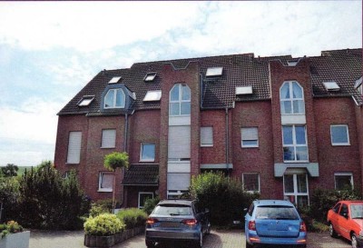 Gepflegte 3-Raum-Maisonette-Wohnung mit Balkon und Einbauküche in Leverkusen