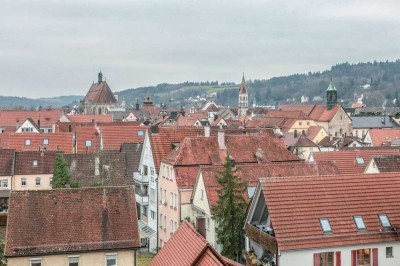 FANTASTISCHER AUSBLICK - STILVOLLES 1-ZIMMER-APARTMENT MIT BALKON IN SCHWÄBISCH GMÜND