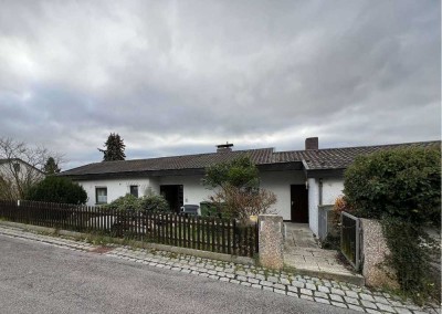 Großzügiges Einfamilienhaus mit toller Aussicht in Schwandorf-Weinberg