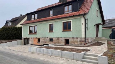 Schöne und modernisierte 4-Raum-Erdgeschosswohnung mit geh. Innenausstattung mit Balkon und EBK