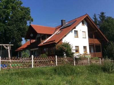 Helle 4-Zimmer Dachgeschosswohnung mit Balkon in Finning/ OT Entraching
