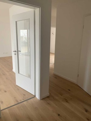 Zweitbezug mit Balkon: stilvolle 3-Zimmer-Wohnung in Burglengenfeld