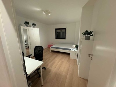Erstbezug nach Sanierung: stilvolle 1-Zimmer-Wohnung mit Einbauküche und Balkon in Bonn