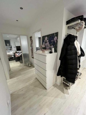 Schöne 3-Zimmer-Wohnung sucht 1-2 Personen