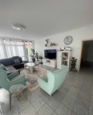 4 Zimmer-Wohnung mit Garten, kurzfristig frei